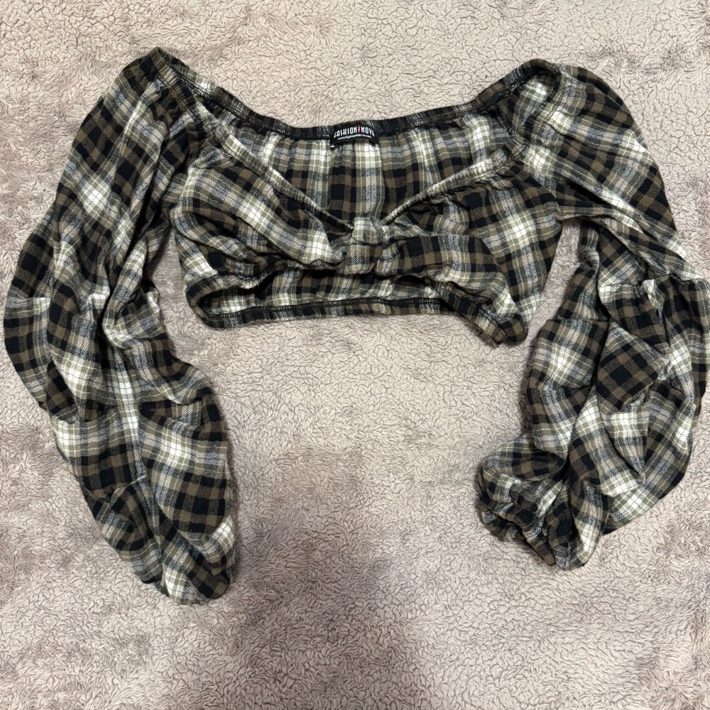 Fashion Nova Plaid Long Sleeve Crop Top